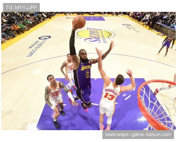 詹姆斯助攻精妙带动全队,湖人漂亮收官